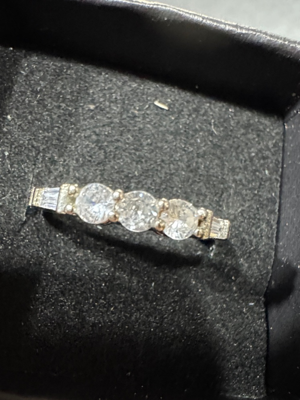 Three-Stone Sparkling Cubic Zirconia Ring in Silver